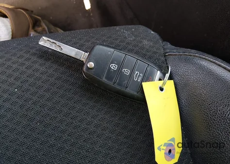 2018 Kia Optima S z USA, uszkodzony, nr VIN 5XXGT4L3XJG237047